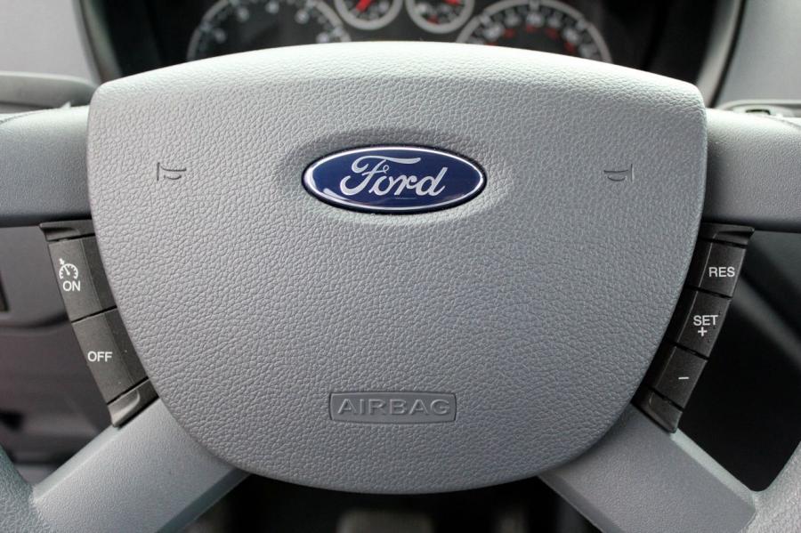  Ford Transit Connect XLT 2011 года  (фото 39 из 66)